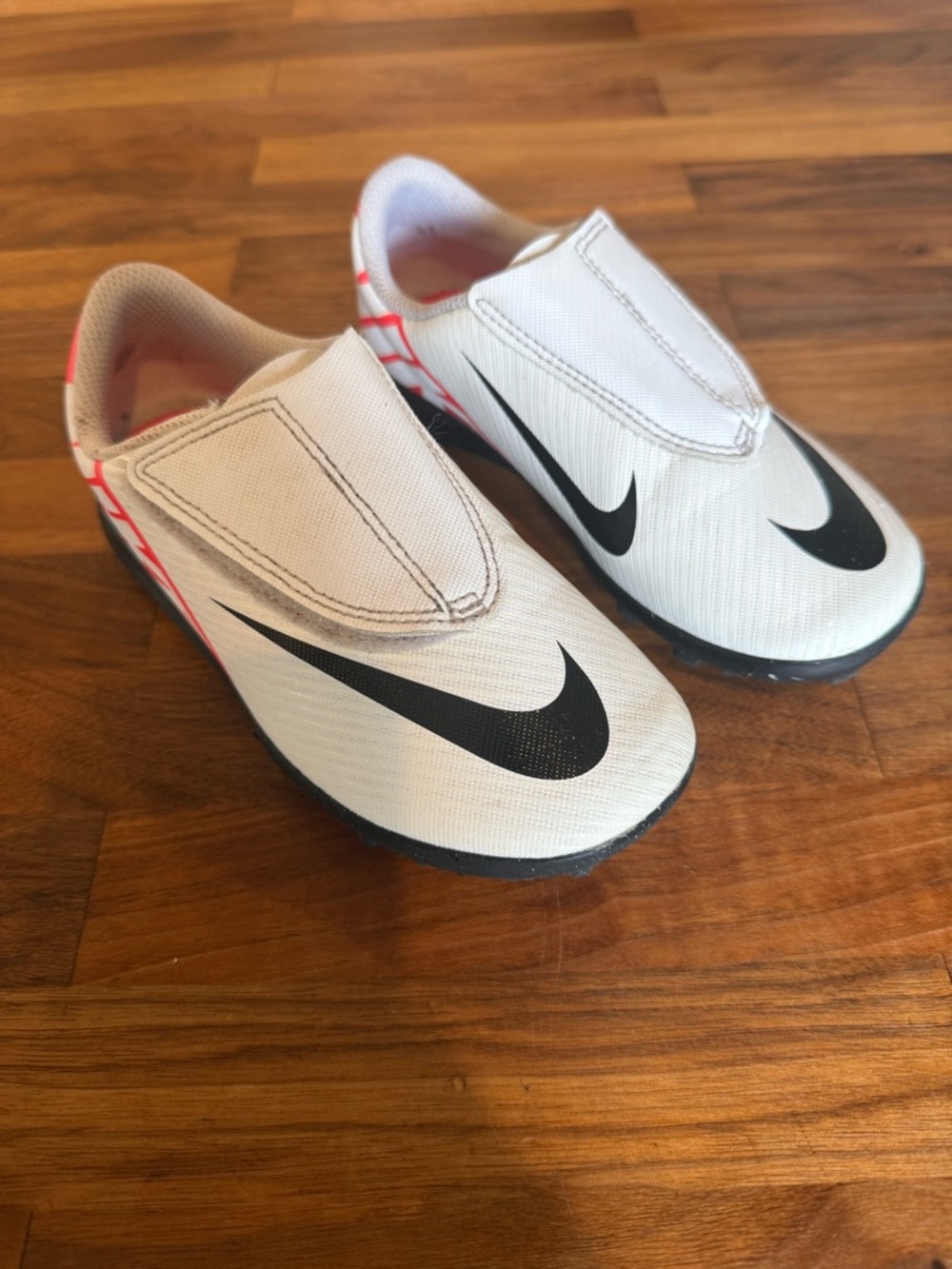 NIKE- Mercurial Vapor 15 Club, Little Kids Turf Low-Top Soccer Shoes